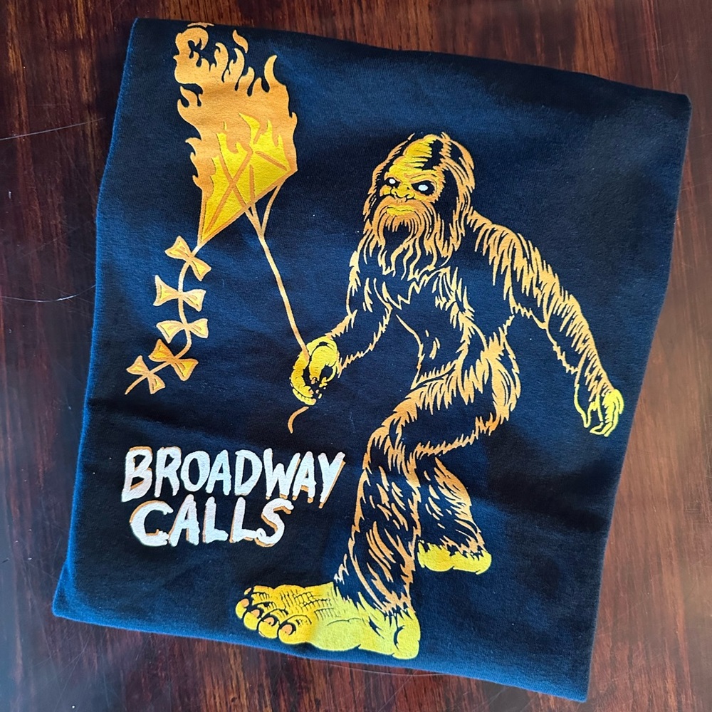 Bigfoot Sasquatch Tshirt Unisex Small Funny Shirt Broadway Calls